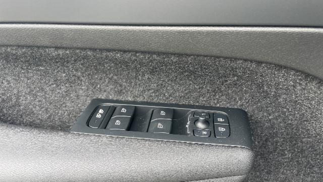 Volvo  Core, T2 automático, Gasolina